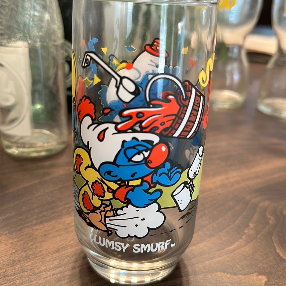 Vintage 1983 Clumsy Smurf Glass